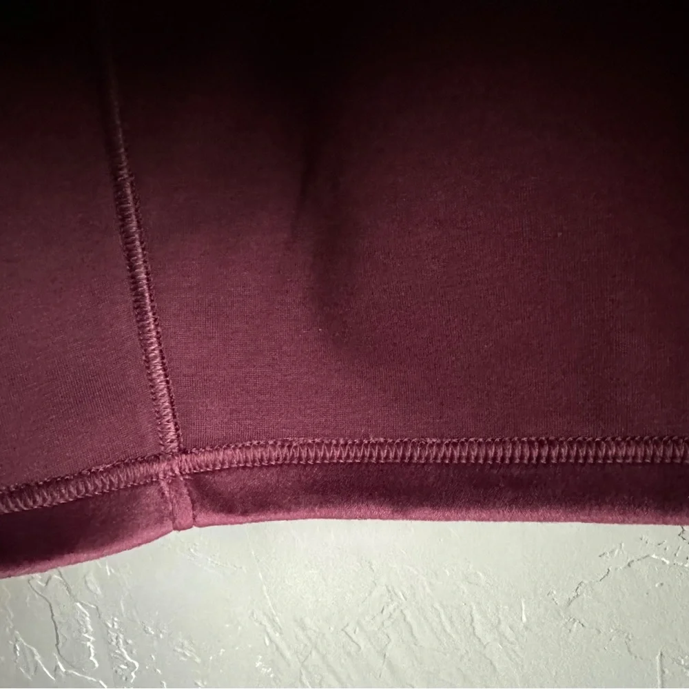 NWT Lululemon Scuba HighRise Mini Skirt Velvet in Garnet Sz S - Picture 10 of 15